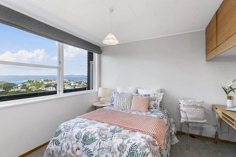 Photo of property in 33 Ranui Crescent, Khandallah, Wellington, 6035