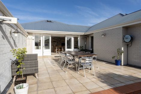 Photo of property in 2 Colwyn Street, Bryndwr, Christchurch, 8053