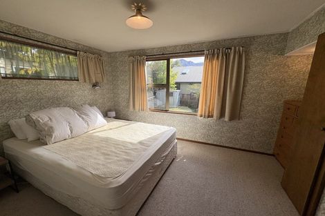 Photo of property in 18 Hood Crescent, Arrowtown, 9302