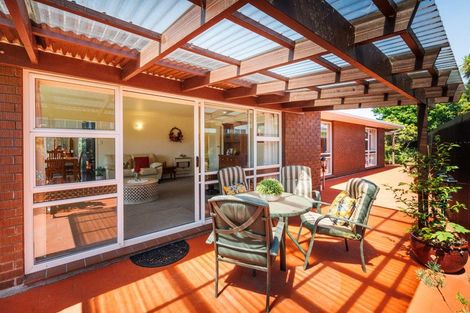 Photo of property in 17 Aintree Crescent, Awapuni, Palmerston North, 4412