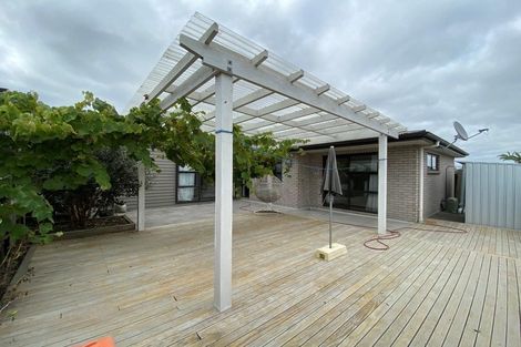 Photo of property in 16 Waiarohia Place, Hobsonville, Auckland, 0616