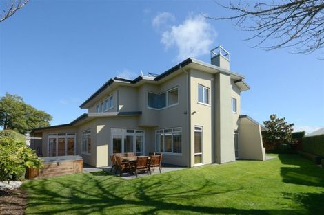 Photo of property in 156a Avonhead Road, Ilam, Christchurch, 8041