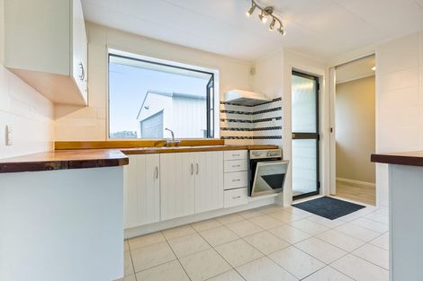 Photo of property in 150 Constable Road, Waiuku, 2683