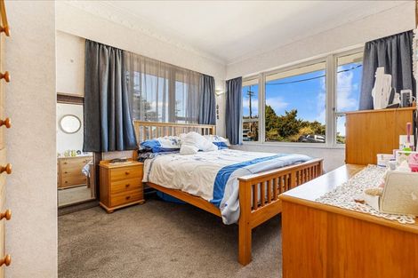 Photo of property in 7 Phillip Avenue, Glen Eden, Auckland, 0602