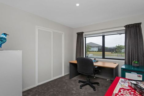 Photo of property in 4 Emma Street, Marshland, Christchurch, 8083
