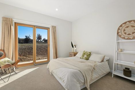 Photo of property in 12 Miharo Lane, Queensberry, Cromwell, 9383