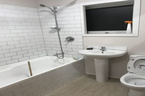 Photo of property in 10 Kereru Street, Henderson, Auckland, 0612