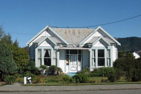 Photo of property in 15 Coronation Street, Waimate, 7924