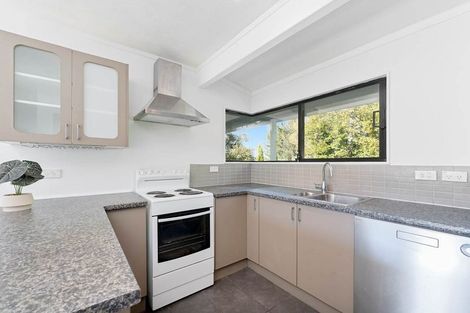 Photo of property in 13 Lesa Annis Place, Henderson, Auckland, 0612