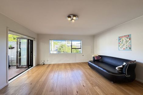 Photo of property in 7 Manutara Avenue, Forrest Hill, Auckland, 0620