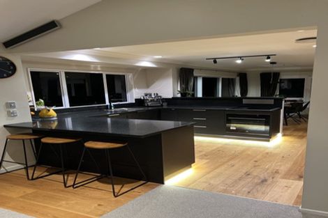 Photo of property in 26 Bernleigh Terrace, West Harbour, Auckland, 0618