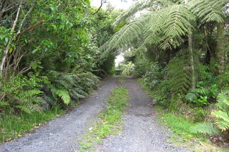Photo of property in 5 Cascade Avenue, Waiatarua, Auckland, 0604