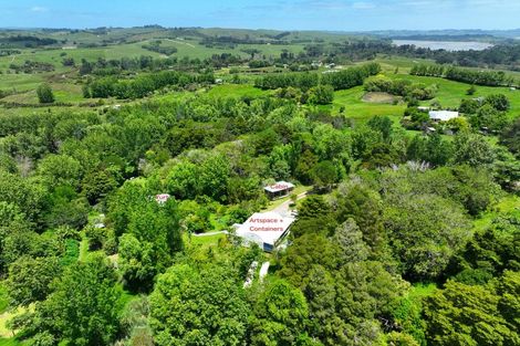 Photo of property in 4 Te Pahi River Drive, Paparoa, Maungaturoto, 0583