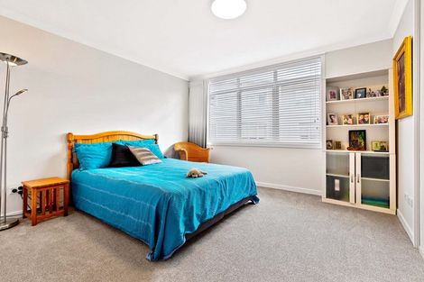 Photo of property in 77 Parkside Drive, Orewa, 0931