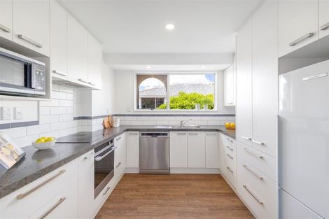 Photo of property in 96 Royal Park Drive, Parklands, Christchurch, 8083