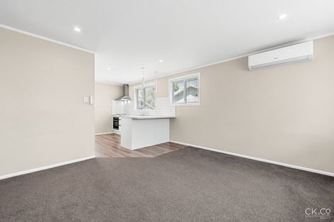 Photo of property in 1/12 Poplar Grove, Ebdentown, Upper Hutt, 5018