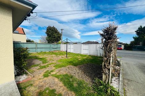 Photo of property in 116 Avonhead Road, Avonhead, Christchurch, 8042