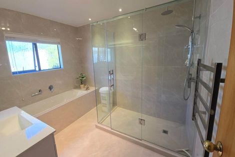 Photo of property in 6 San Lorenzo Rise, Henderson, Auckland, 0612