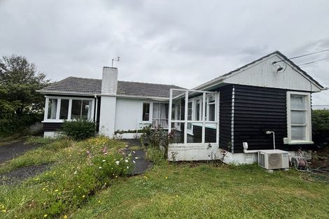 Photo of property in 10 Tainui Street, Welbourn, New Plymouth, 4312