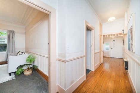 Photo of property in 9 Weston Avenue, Roslyn, Palmerston North, 4414