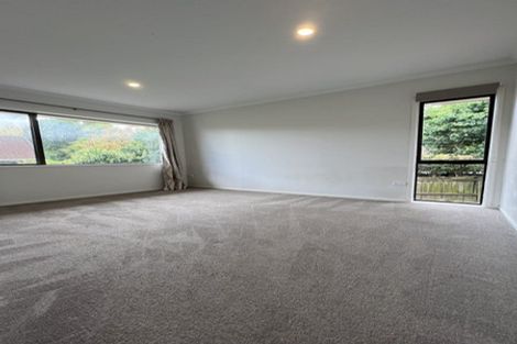 Photo of property in 16 Loloma Drive, Half Moon Bay, Auckland, 2012