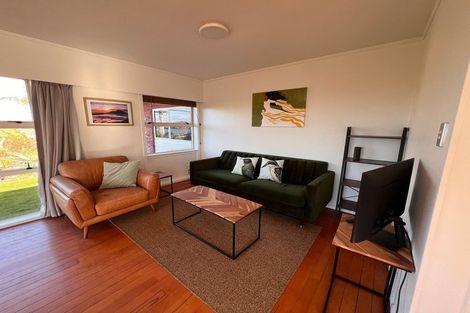 Photo of property in 2/110 Sylvan Avenue, Northcote, Auckland, 0627