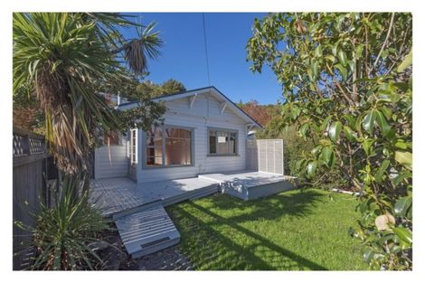 Photo of property in 2/19 Tahunanui Drive, Tahunanui, Nelson, 7011