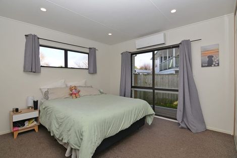 Photo of property in 10 Ross Grove, Paraparaumu, 5032