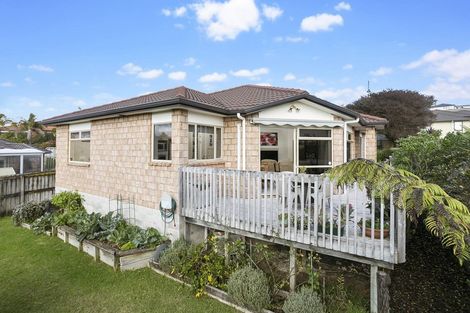Photo of property in 35 Elan Place, Stanmore Bay, Whangaparaoa, 0932