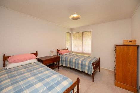 Photo of property in 17 Chilton Grove, Hokowhitu, Palmerston North, 4410