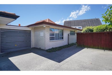 Photo of property in 2/9 Larkhill Place, Russley, Christchurch, 8042