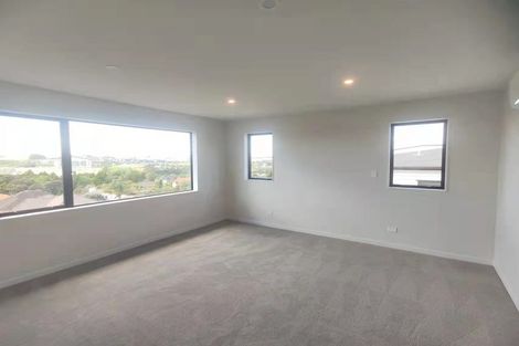 Photo of property in 15c Living Stream Road, Albany Heights, Auckland, 0632