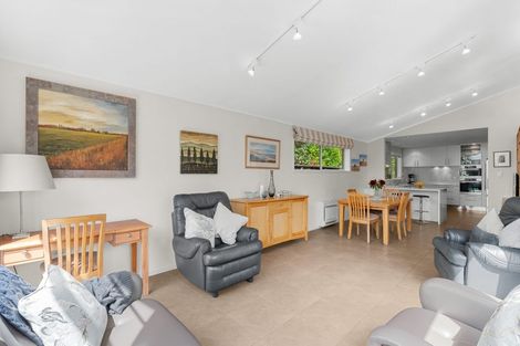 Photo of property in 10 Powell Crescent, Ilam, Christchurch, 8041