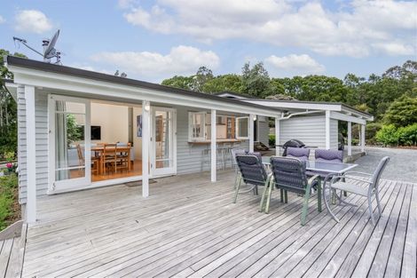 Photo of property in 315 Muriwai Road, Waimauku, 0881