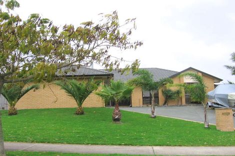 Photo of property in 115 Te Wharau Drive, Greenhithe, Auckland, 0632