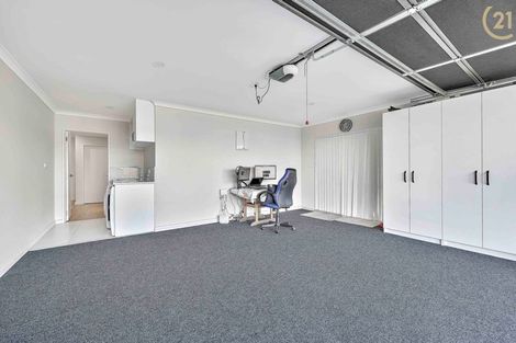 Photo of property in 17 Hard Beech Street, Takanini, 2110