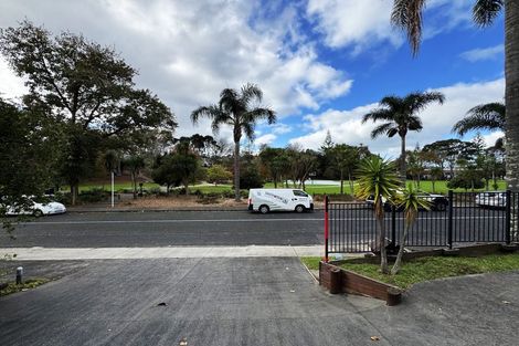 Photo of property in 18 Normanton Street, Glenfield, Auckland, 0629
