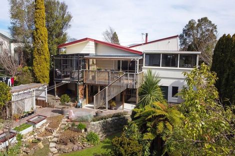 Photo of property in 8 Chamberlain Street, Dannevirke, 4930