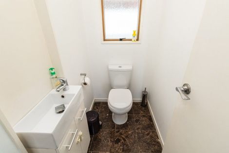 Photo of property in 1 Paddington Grove, Karori, Wellington, 6012