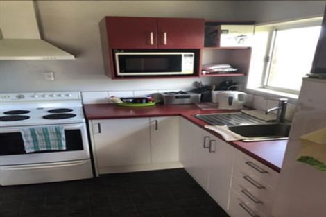 Photo of property in 9 Alston Avenue, Kelston, Auckland, 0602