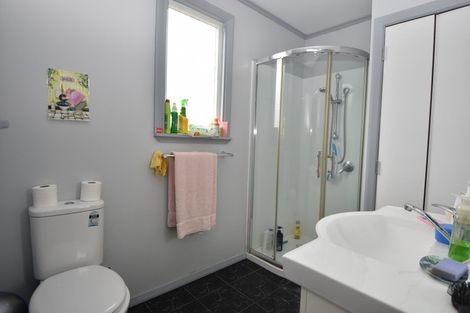 Photo of property in 13 Moreton Road, Carterton, 5713