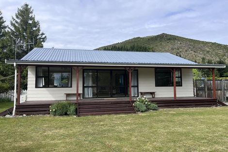 Photo of property in 27 Black Peak Road, Omarama, 9412