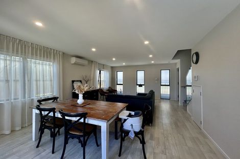 Photo of property in 6c Blenheim Street, Glenfield, Auckland, 0629