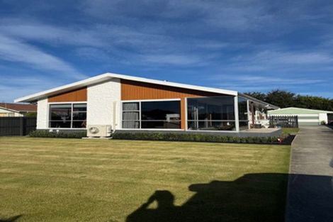 Photo of property in 79 Denise Crescent, Hornby, Christchurch, 8042