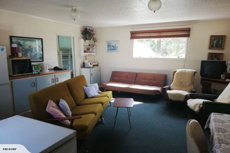 Photo of property in 23 Orere Point Road, Orere Point, Papakura, 2585