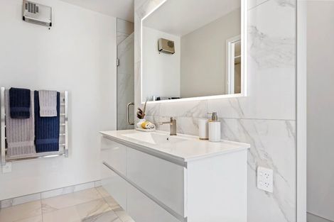 Photo of property in 21 Woodford Avenue, Woodend, 7610