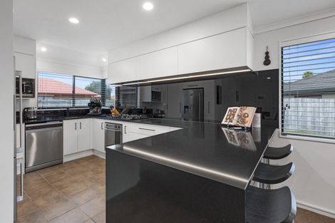 Photo of property in 5 Lamia Grove, Papamoa Beach, Papamoa, 3118