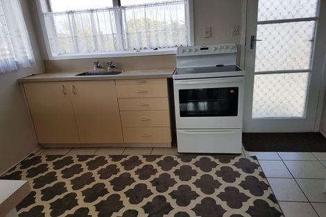 Photo of property in 2/211 Forrest Hill Road, Forrest Hill, Auckland, 0620