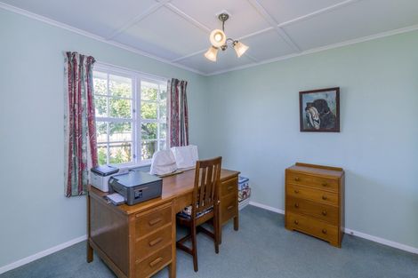 Photo of property in 18 Kirk Street, Otaki, 5512