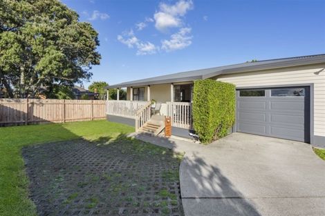 Photo of property in 20 Ward Crescent, Te Atatu Peninsula, Auckland, 0610